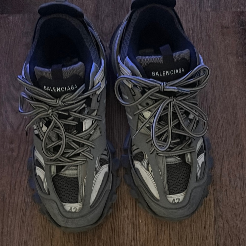 Balenciaga track runner size 42